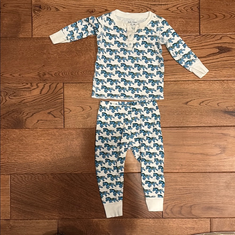 Roller Rabbit Blue and White Horse Pajama Set. Excellent condition!